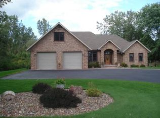 207 W Wallrich Rd, Cecil, WI 54111