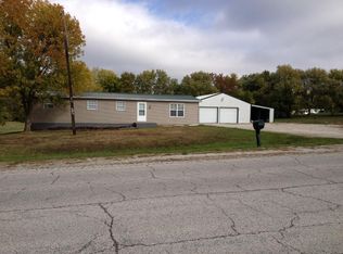 507 Huntsville Ave, Huntsville, MO 65259