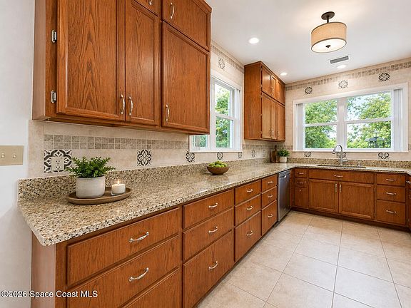 5th image of 1487 Xavier Ave SE