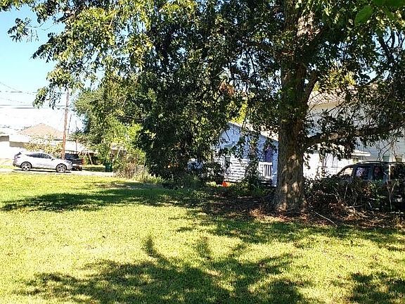 2nd image of 510 E 40th St