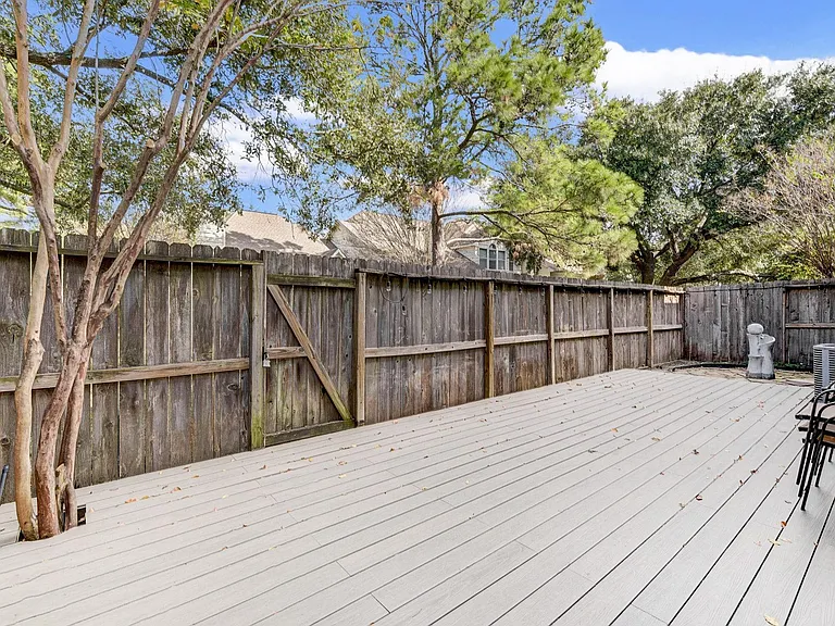 10222 Thornleaf Ln — Photo 16