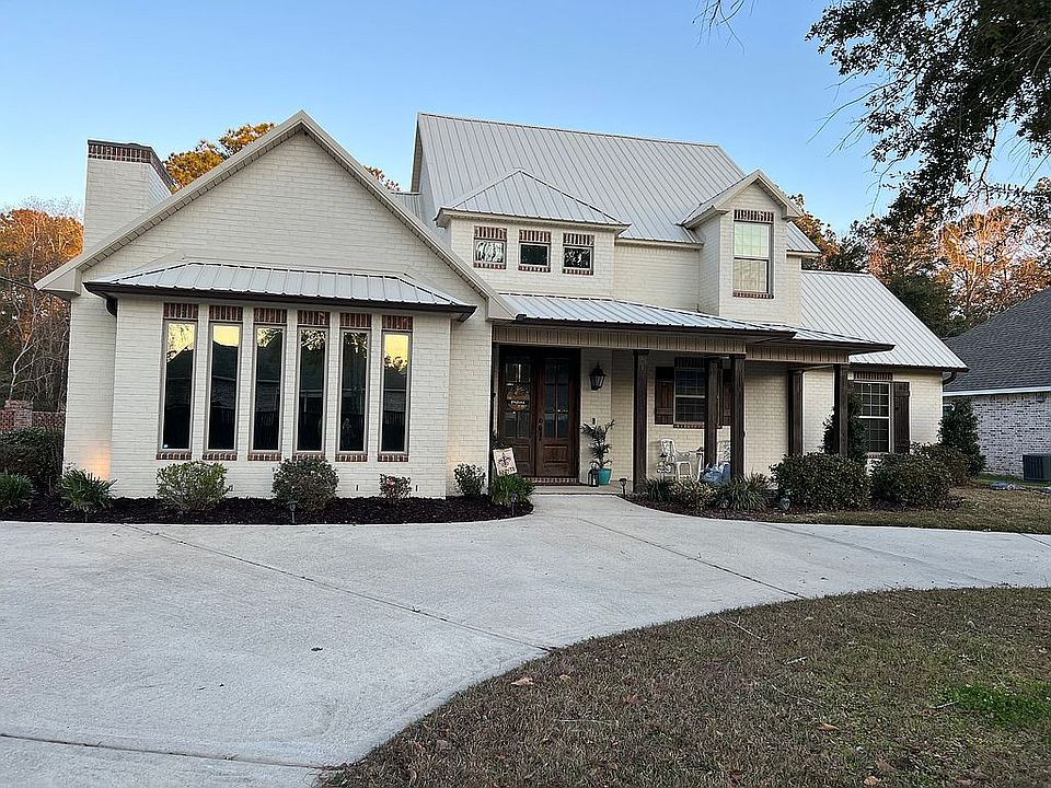 1st image of 110 Heron Park Pl