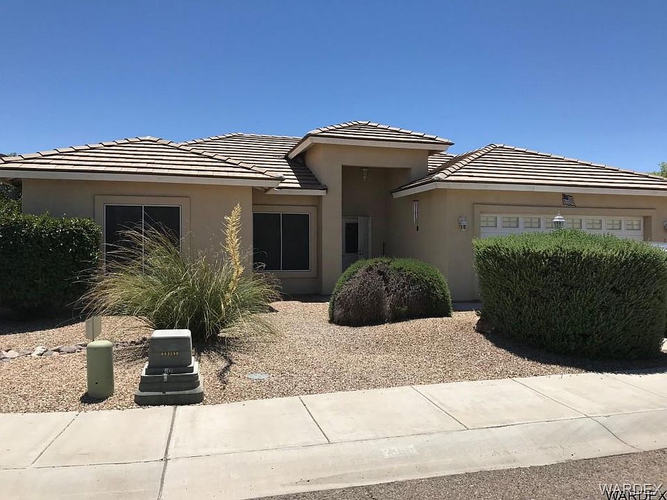 2nd image of 2390 Cliff Rose Way