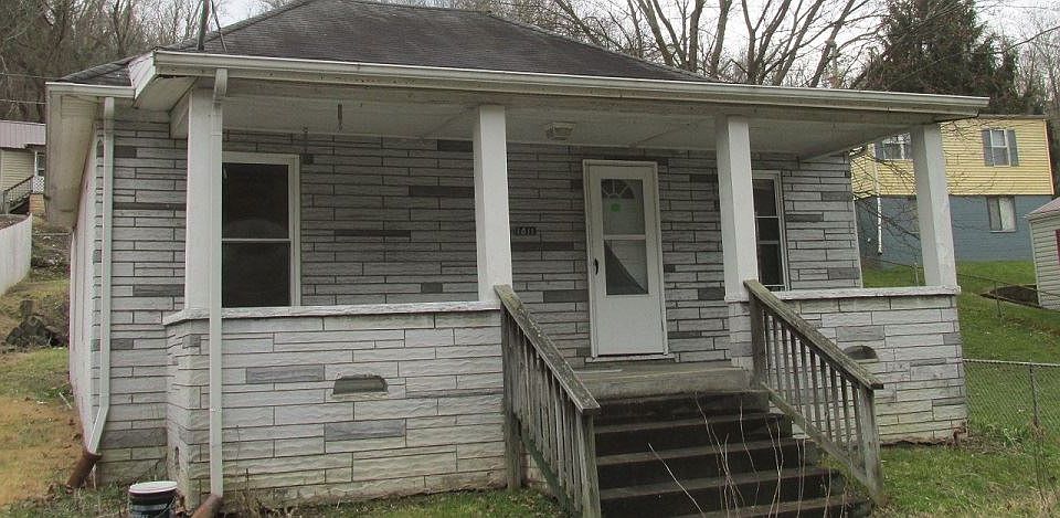 1st image of 1411 Chandler Dr