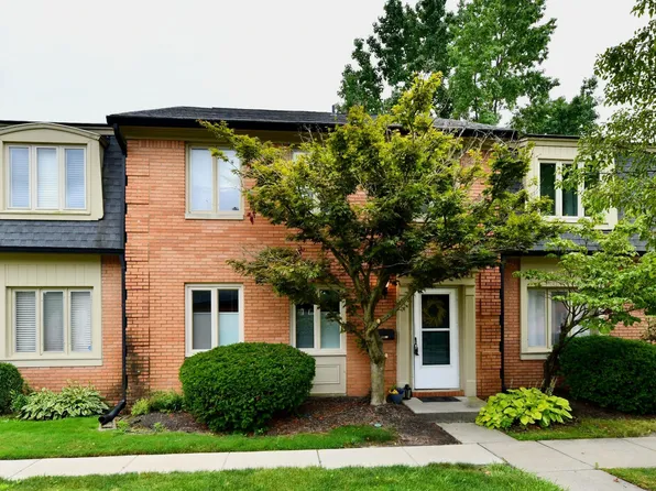 1113 Canterbury Sq S, Indianapolis, IN 46260