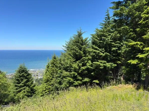 Tl5000 Horizon Hill Rd, Yachats, OR 97498