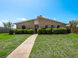 1834 Clark Trl, Grand Prairie, TX 75052