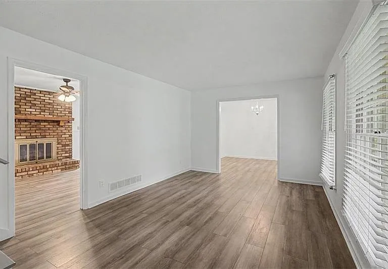 2985 Fredrick Dr — Photo 9
