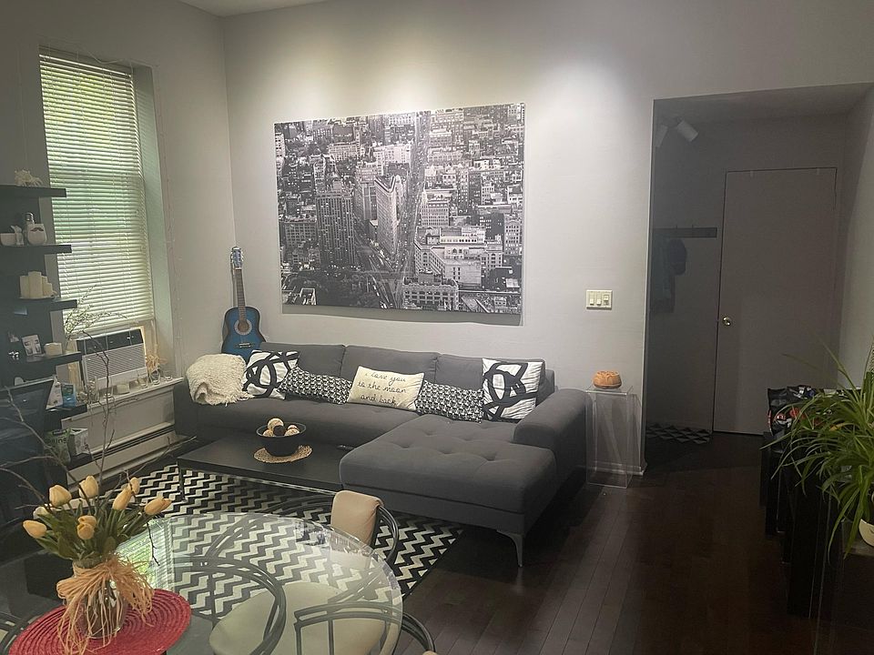 1st image of 502 W Wisconsin St #1