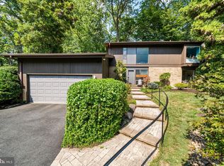 8606 Battailles Ct, Annandale, VA 22003
