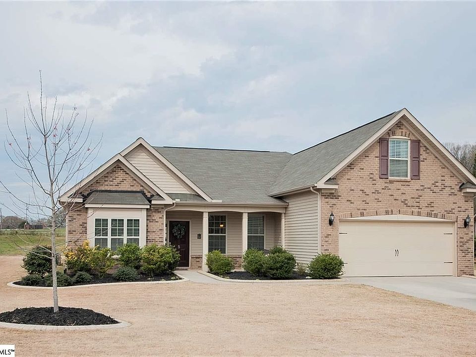 1st image of 5 Campbells Farm Dr