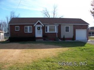 347 E Airline Dr, East Alton, IL