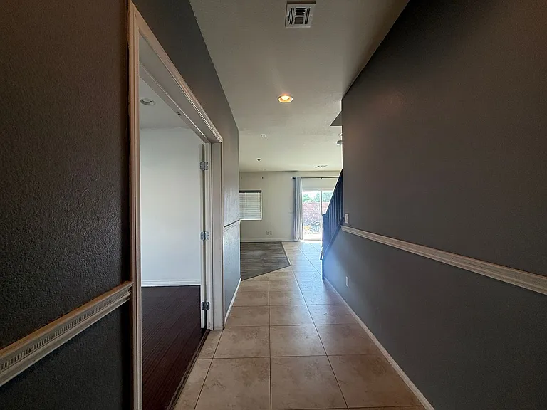 4957 Harold St — Photo 6