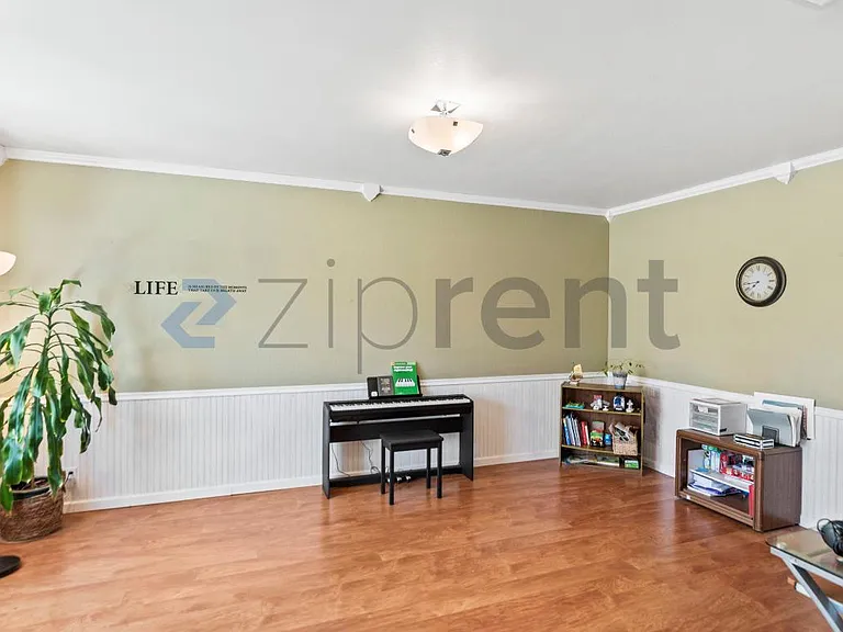 7525 Hazelnut Dr — Photo 8