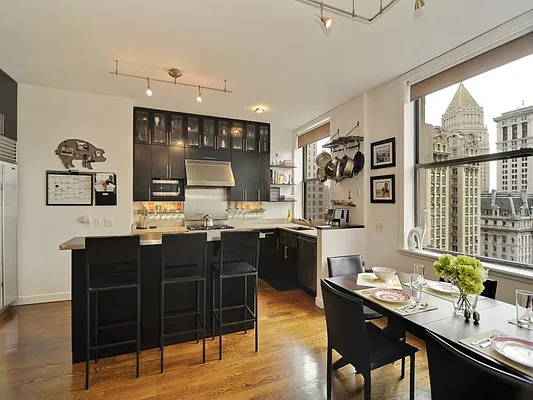 Sold by Sotheby's International Realty | media 2