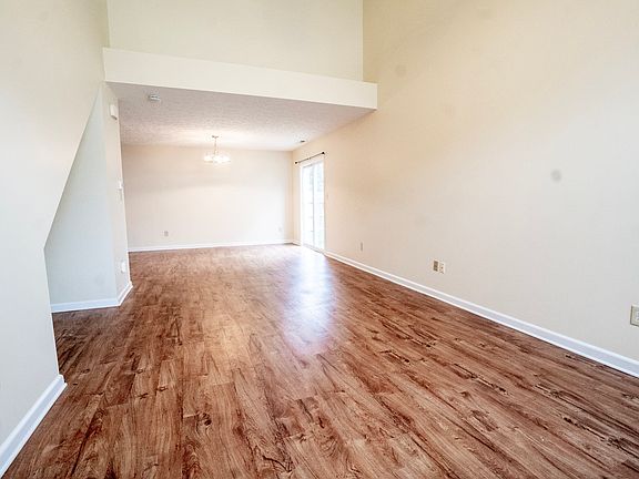 3rd image of 2765 Grand Fir Dr