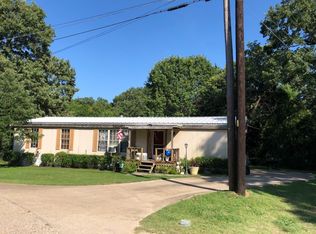 128 Deer Park Loop, Mabank, TX 75156