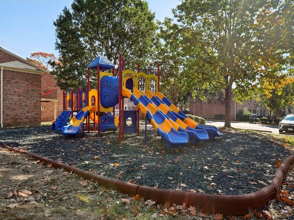 7880 Chatwell Dr #906BS