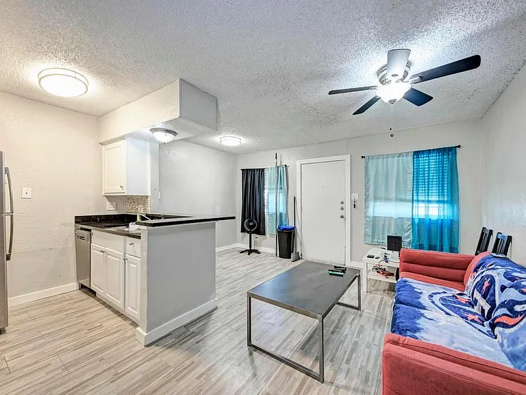 2401 Manor Rd #228 — Photo 10