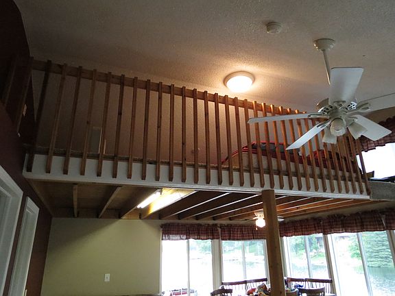Loft area for extra sleeping