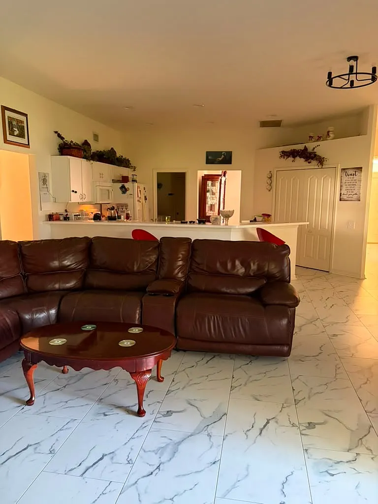 5 bed, 2503 sqft, $1,400 — Photo 4