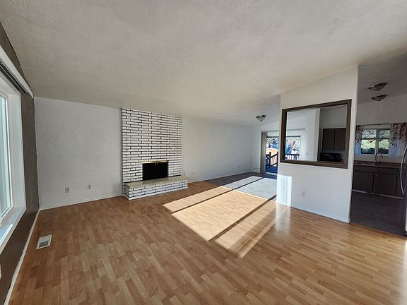 5th image of 1986 Marshall Ave