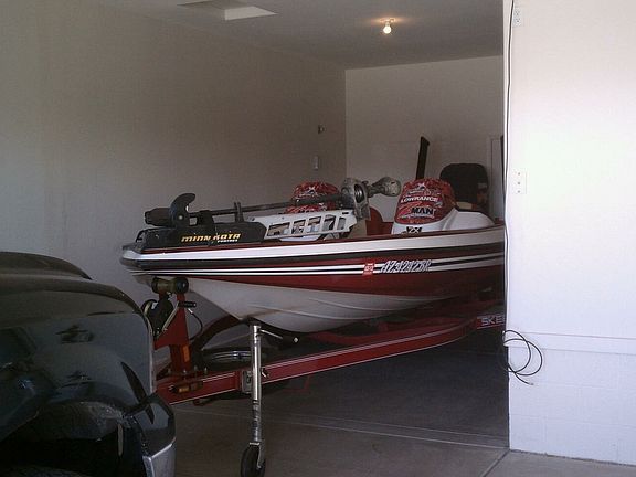 Boat deep garage 