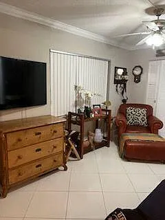 2 bed, 1.0 bath, 894 sqft, $1,800 — Photo 4