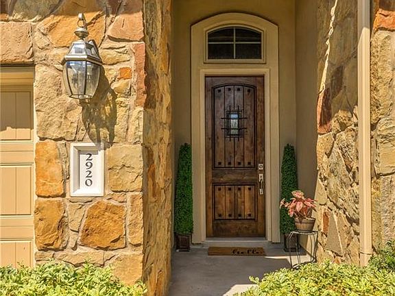 3rd image of 2920 Santa Rosita Dr