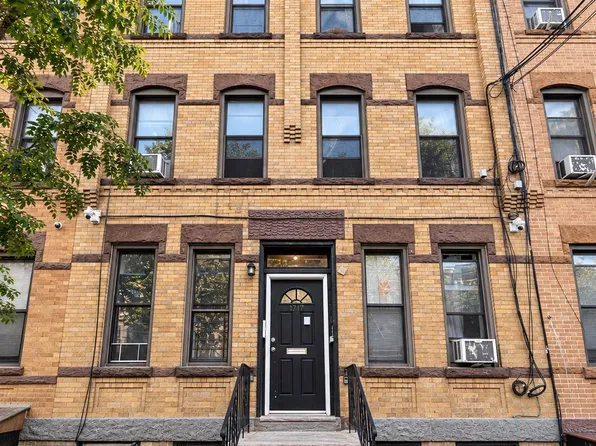 1717 Linden Street image 1 of 13