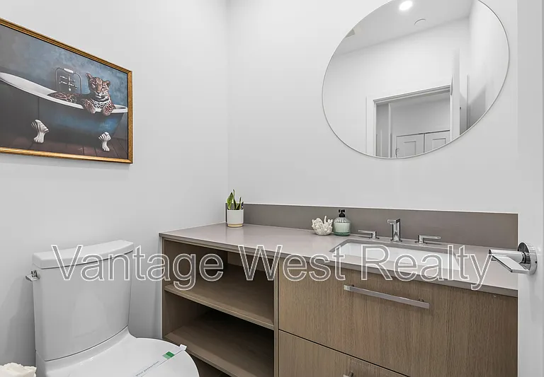 3389 Lakeshore Rd #210 — Photo 17