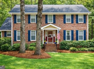 8980 Par Dr, Douglasville, GA 30134