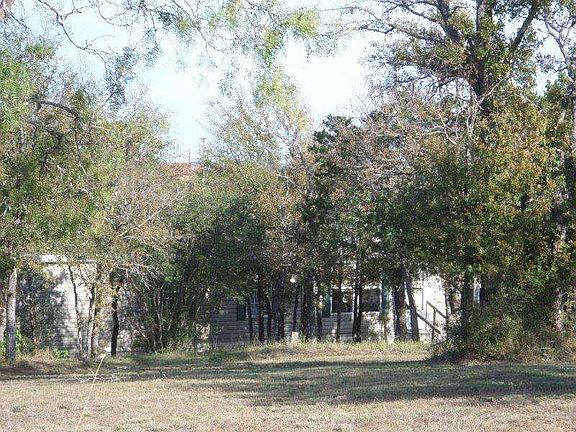 2nd image of 302 Link Dr