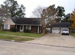 1290 E Adoue St, Alvin, TX 77511