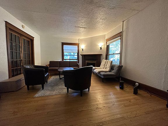 5th image of 226 Bryant Ave #1
