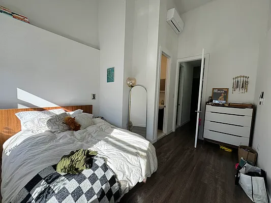 Rented by Rumah Realty Inc | media 8