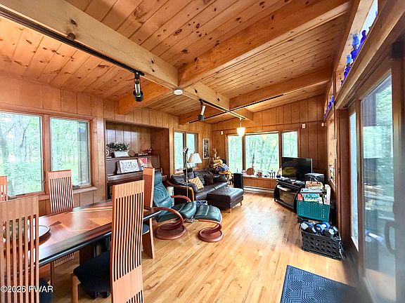 4th image of 112 Highland Ln