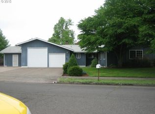 423 Lindley Ln, Eugene, OR 97401