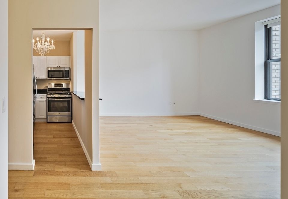 1st image of 1 West St APT 2422