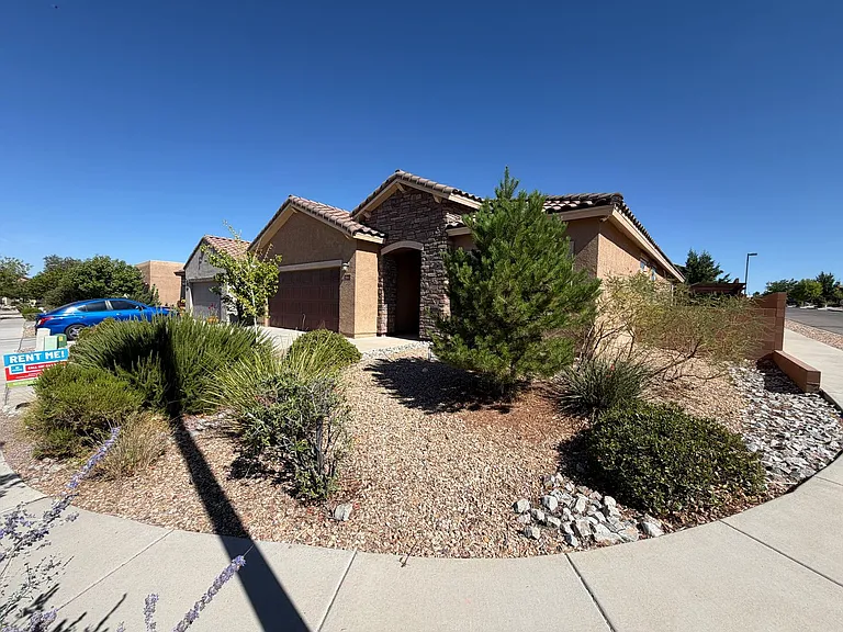 2861 Walsh Loop SE — Photo 3