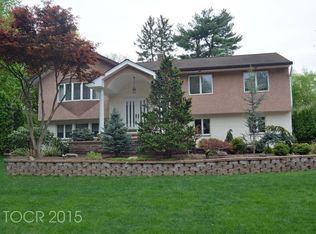 21 Pittis Ave, Allendale, NJ 07401