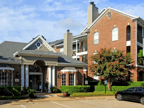 PrestonBridge Apartments