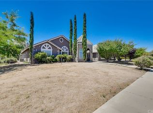 9285 Woodcliff St, Phelan, CA 92371