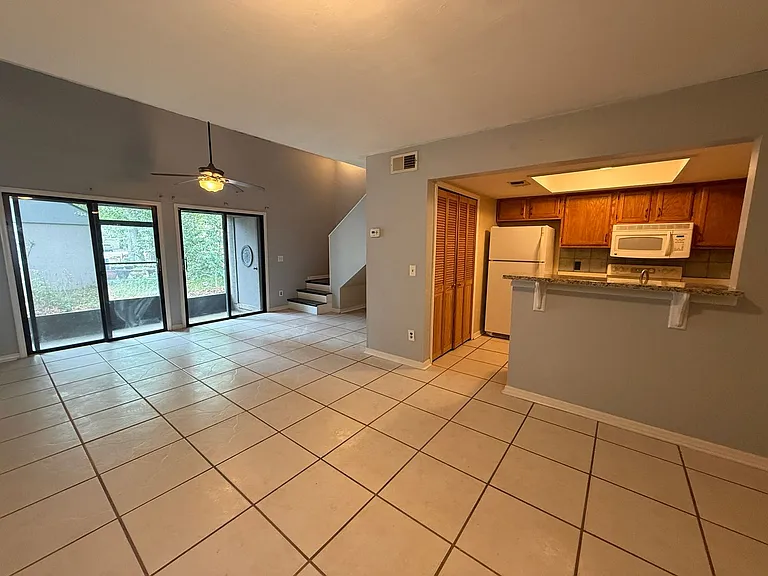 7200 SW 8th Ave #T128 — Photo 8
