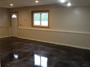 6215 Swiss Garden Rd, Toledo, OH 43612