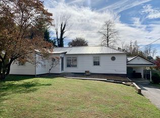 117 Sims St, Sparta, TN 38583