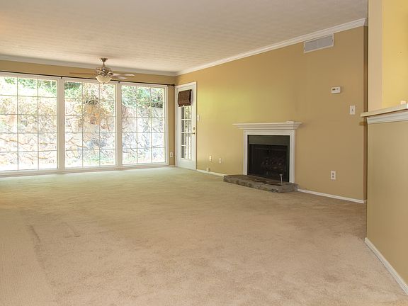 2nd image of 1301 Country Park Dr SE