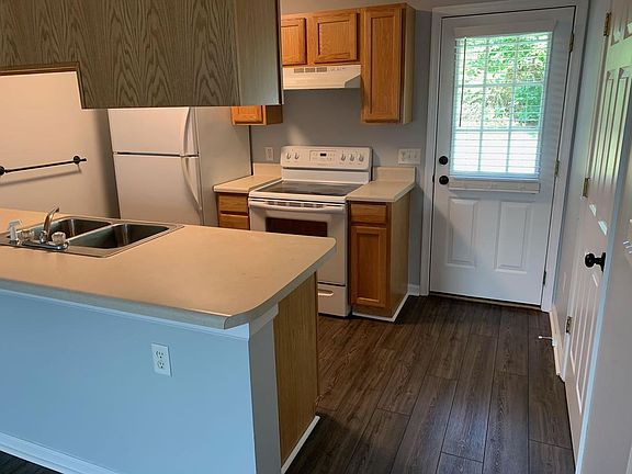 5th image of 175 Griffin Ln #175
