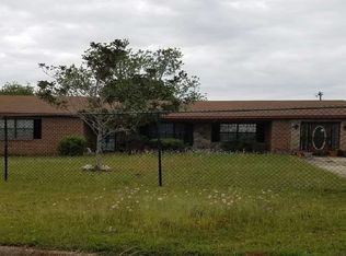 4207 Robeson Dr, Tuskegee, AL 36083