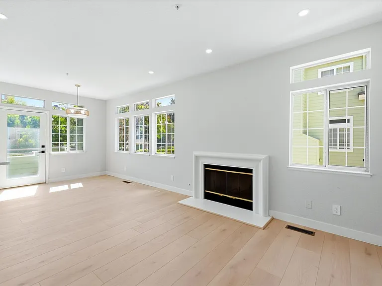 521 Porpoise Bay Ter #A — Photo 22